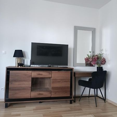 Apartament Paderewskiego 1 Zielonka  Esterno foto